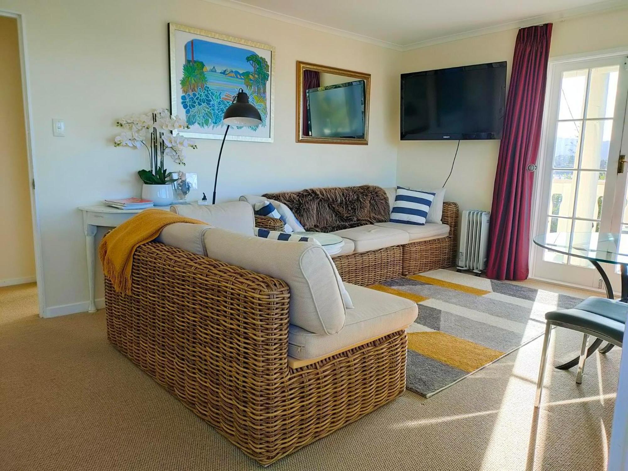 Mangawhai Lodge Екстериор снимка